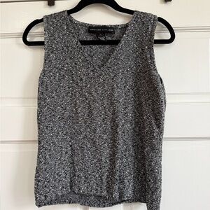 Adrienne Vittadini Gray Textured V-Neck Tank Top